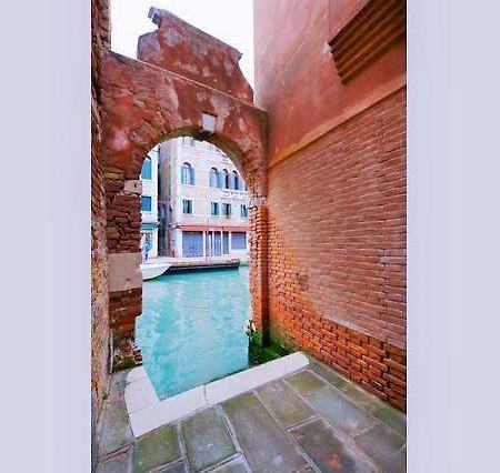 Calle Dei Ormesini Velence Kültér fotó