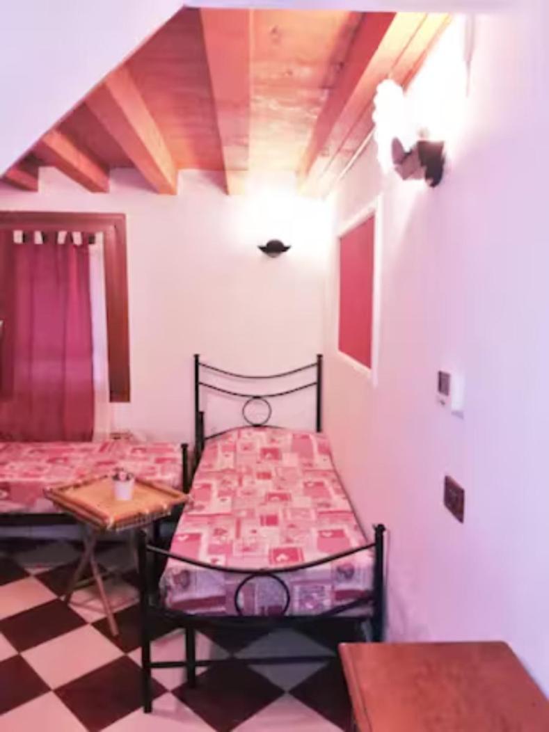 Calle Dei Ormesini Velence Kültér fotó